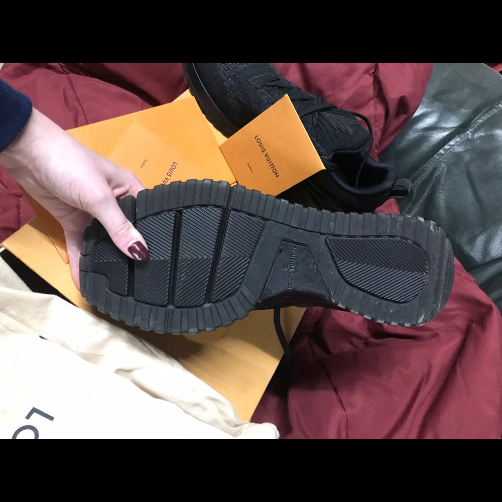 Louis Vuitton Shoes - Picture 4 of 6